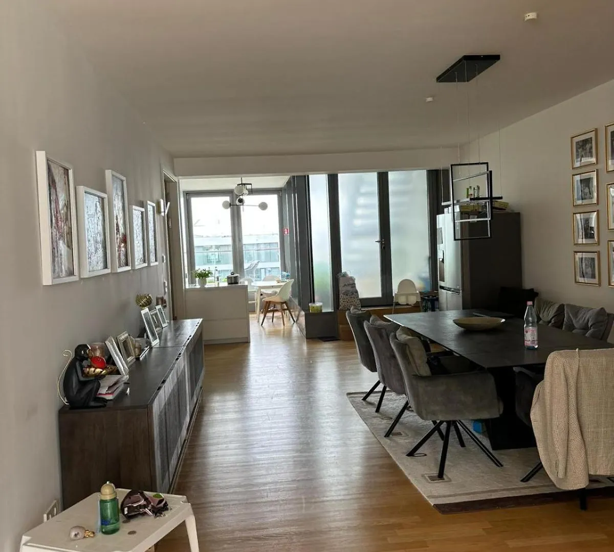 Wunderschoenes Zimmer In Einem Grossen Appartement Neben Dem Brandenburger Tor Und Vom Adlon Hotel Берлин 0*,  Германия